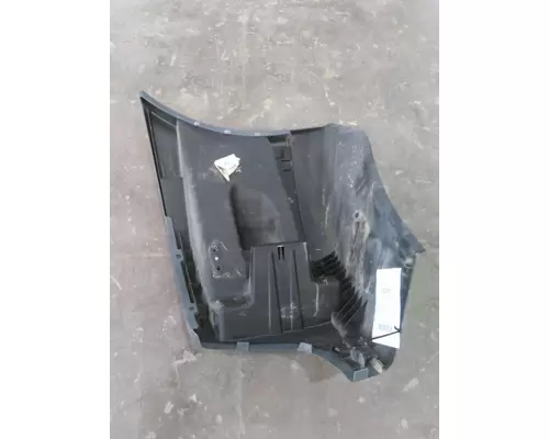 FREIGHTLINER CASCADIA 113 BUMPER END