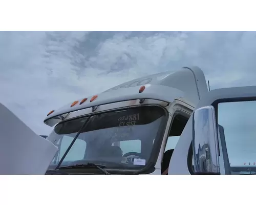FREIGHTLINER CASCADIA 113 CAB CLIP