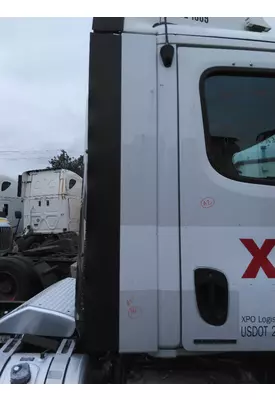 FREIGHTLINER CASCADIA 113 CAB EXTENSION