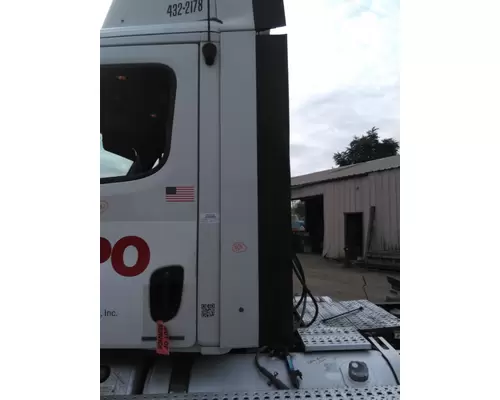 FREIGHTLINER CASCADIA 113 CAB EXTENSION