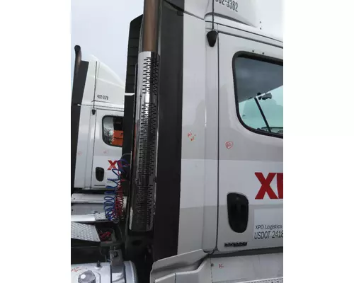 FREIGHTLINER CASCADIA 113 CAB EXTENSION