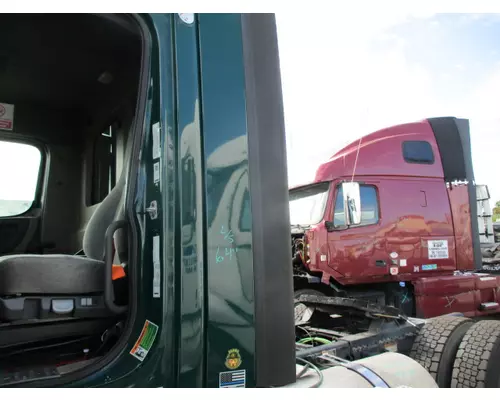 FREIGHTLINER CASCADIA 113 CAB EXTENSION