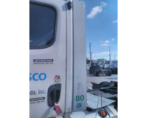 FREIGHTLINER CASCADIA 113 CAB EXTENSION