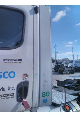 FREIGHTLINER CASCADIA 113 CAB EXTENSION