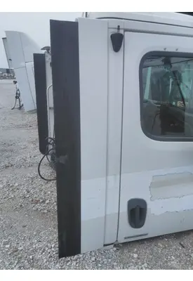 FREIGHTLINER CASCADIA 113 CAB EXTENSION