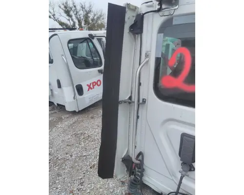 FREIGHTLINER CASCADIA 113 CAB EXTENSION