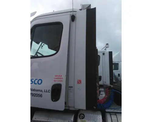 FREIGHTLINER CASCADIA 113 CAB EXTENSION