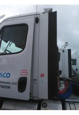 FREIGHTLINER CASCADIA 113 CAB EXTENSION