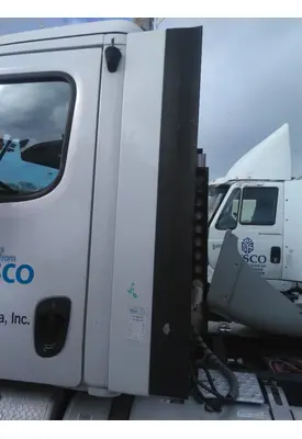 FREIGHTLINER CASCADIA 113 CAB EXTENSION