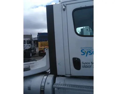 FREIGHTLINER CASCADIA 113 CAB EXTENSION