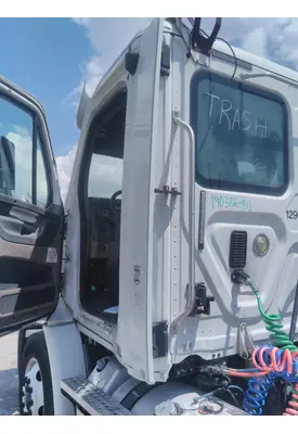 FREIGHTLINER CASCADIA 113 CAB EXTENSION