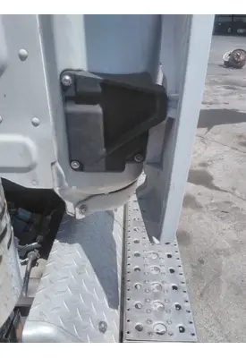 FREIGHTLINER CASCADIA 113 CAB EXTENSION