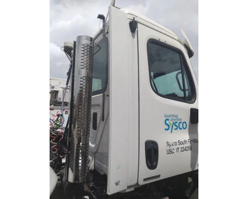 FREIGHTLINER CASCADIA 113 CAB EXTENSION