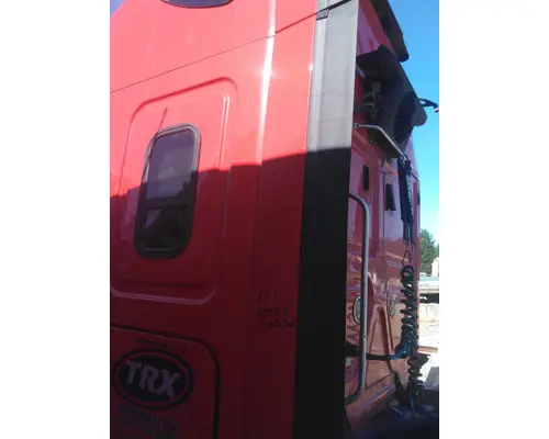 FREIGHTLINER CASCADIA 113 CAB EXTENSION