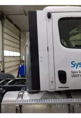 FREIGHTLINER CASCADIA 113 CAB EXTENSION