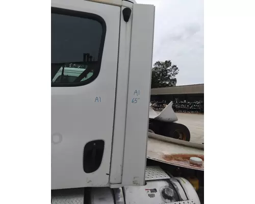 FREIGHTLINER CASCADIA 113 CAB EXTENSION