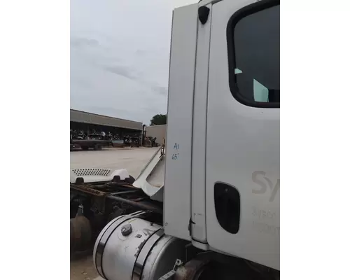 FREIGHTLINER CASCADIA 113 CAB EXTENSION