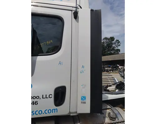 FREIGHTLINER CASCADIA 113 CAB EXTENSION