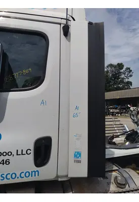 FREIGHTLINER CASCADIA 113 CAB EXTENSION