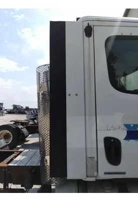 FREIGHTLINER CASCADIA 113 CAB EXTENSION