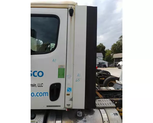 FREIGHTLINER CASCADIA 113 CAB EXTENSION