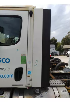 FREIGHTLINER CASCADIA 113 CAB EXTENSION