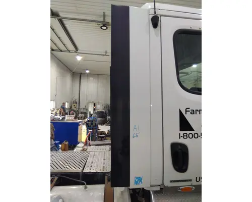 FREIGHTLINER CASCADIA 113 CAB EXTENSION