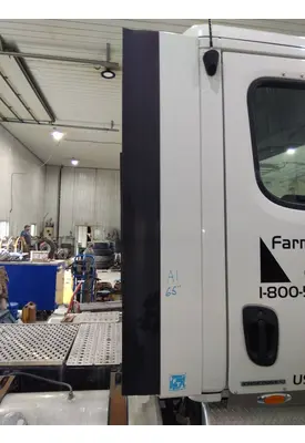 FREIGHTLINER CASCADIA 113 CAB EXTENSION