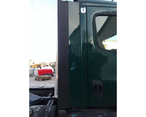 FREIGHTLINER CASCADIA 113 CAB EXTENSION