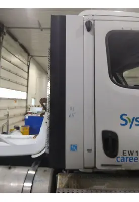 FREIGHTLINER CASCADIA 113 CAB EXTENSION