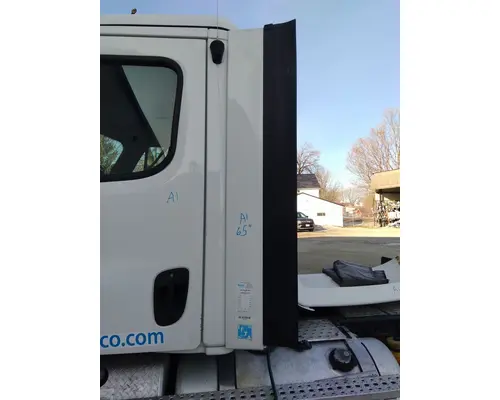 FREIGHTLINER CASCADIA 113 CAB EXTENSION