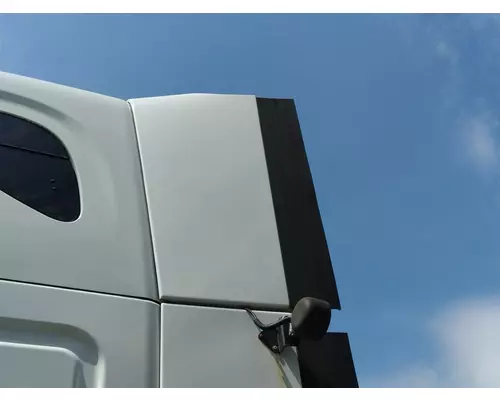 FREIGHTLINER CASCADIA 113 CAB EXTENSION