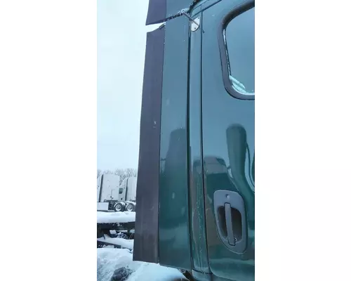 FREIGHTLINER CASCADIA 113 CAB EXTENSION