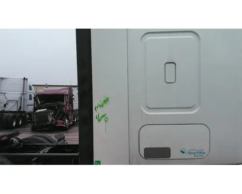 FREIGHTLINER CASCADIA 113 CAB EXTENSION