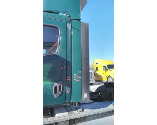 FREIGHTLINER CASCADIA 113 CAB EXTENSION