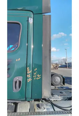 FREIGHTLINER CASCADIA 113 CAB EXTENSION