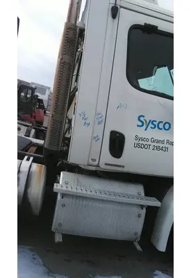 FREIGHTLINER CASCADIA 113 CAB EXTENSION