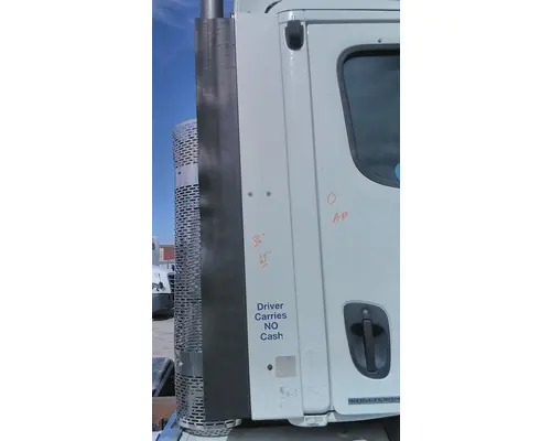 FREIGHTLINER CASCADIA 113 CAB EXTENSION