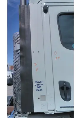 FREIGHTLINER CASCADIA 113 CAB EXTENSION