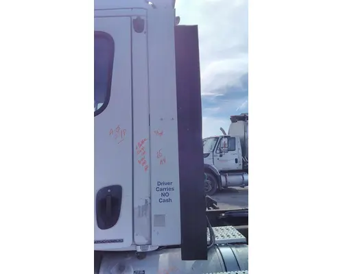 FREIGHTLINER CASCADIA 113 CAB EXTENSION