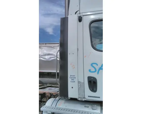 FREIGHTLINER CASCADIA 113 CAB EXTENSION