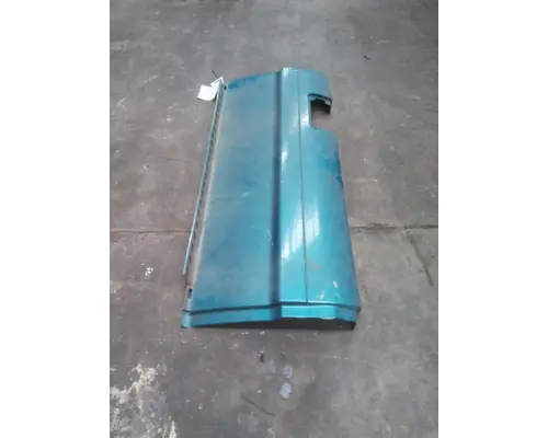 FREIGHTLINER CASCADIA 113 CAB SKIRTSIDE FAIRING