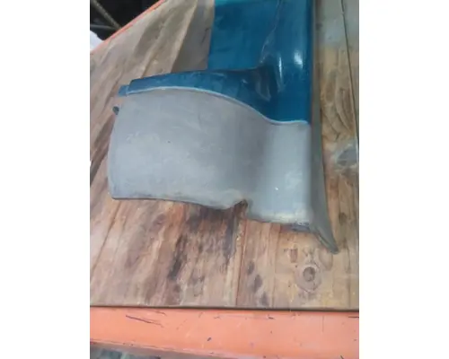 FREIGHTLINER CASCADIA 113 CAB SKIRTSIDE FAIRING