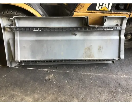 FREIGHTLINER CASCADIA 113 CAB SKIRTSIDE FAIRING