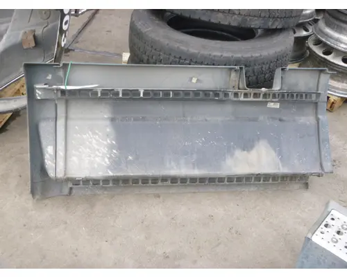FREIGHTLINER CASCADIA 113 CAB SKIRTSIDE FAIRING