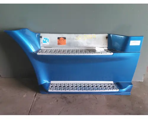 FREIGHTLINER CASCADIA 113 CAB SKIRTSIDE FAIRING