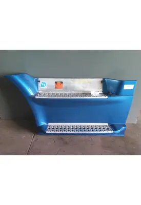 FREIGHTLINER CASCADIA 113 CAB SKIRT/SIDE FAIRING