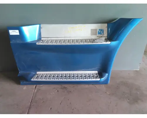 FREIGHTLINER CASCADIA 113 CAB SKIRTSIDE FAIRING