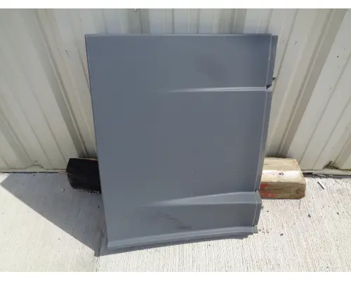 FREIGHTLINER CASCADIA 113 CAB SKIRTSIDE FAIRING