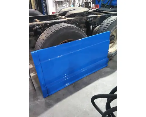 FREIGHTLINER CASCADIA 113 CAB SKIRTSIDE FAIRING
